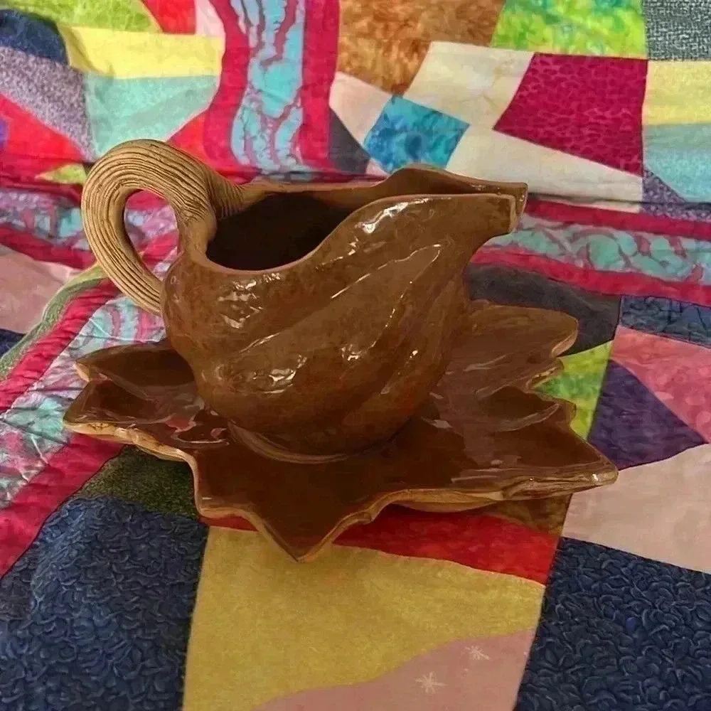 NWOT Terrafirma Ceramics NYC Sauceboat & tray Ellen Evans Signed 2010 Maple HTF